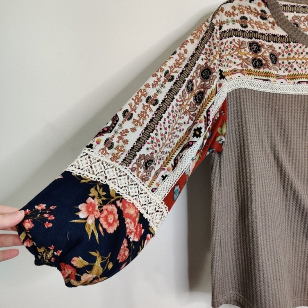 ANTHROPOLOGIE Boho Floral Lace Waffle Blouse EUC sz M - Picture 8 of 13